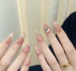 nail thạch hồng mắt mèo