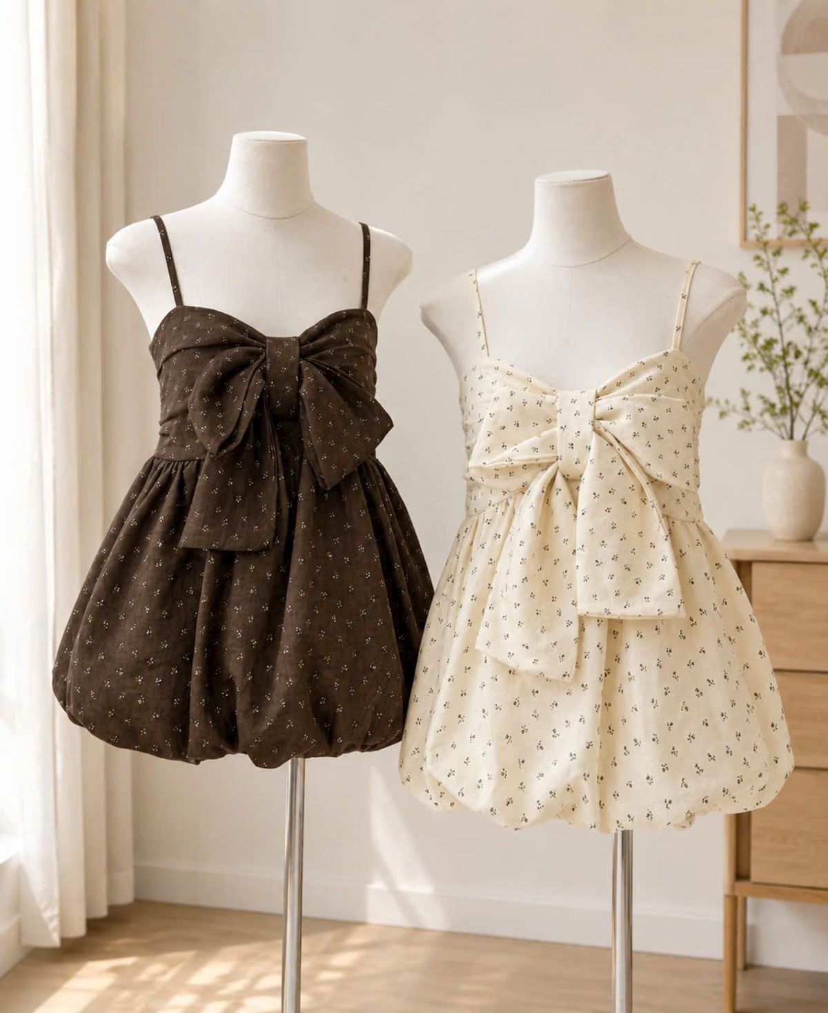 Áo Hoa Nhí Phối Nơ Bản Lớn – Dáng Babydoll Thoải Mái Cho Phái Đẹp 2 Áo Hoa Nhí Phối Nơ Bản Lớn – Dáng Babydoll Thoải Mái Cho Phái Đẹp - Ảnh 2